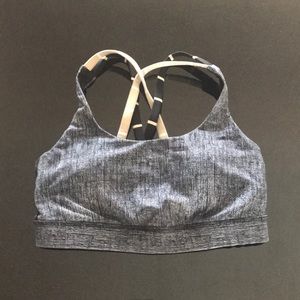 Lululemon energy bra sports ski training size 4